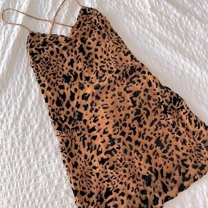 Velvet Cheetah Print Mini Dress 🐆
